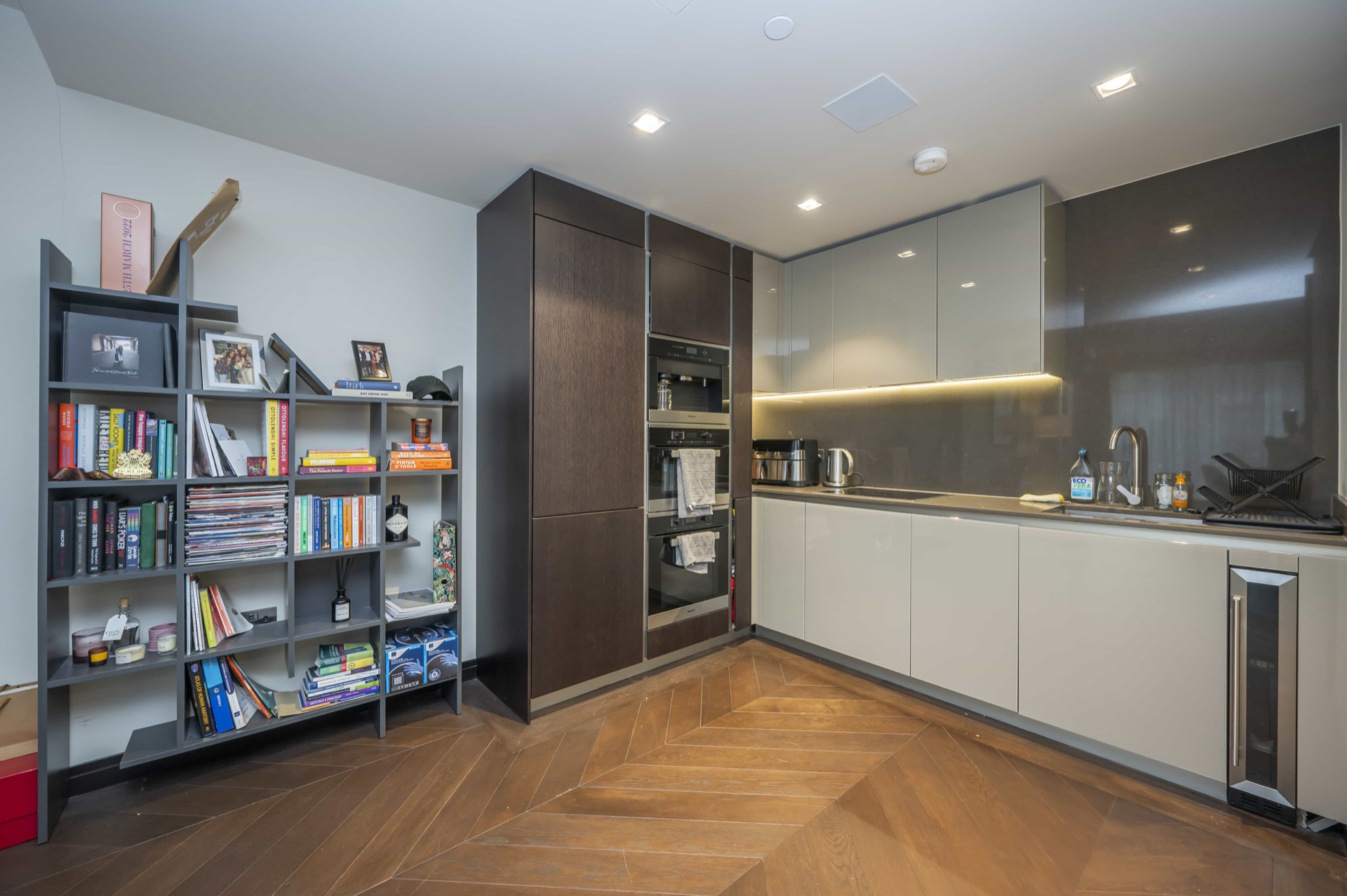 18 Sandringham House